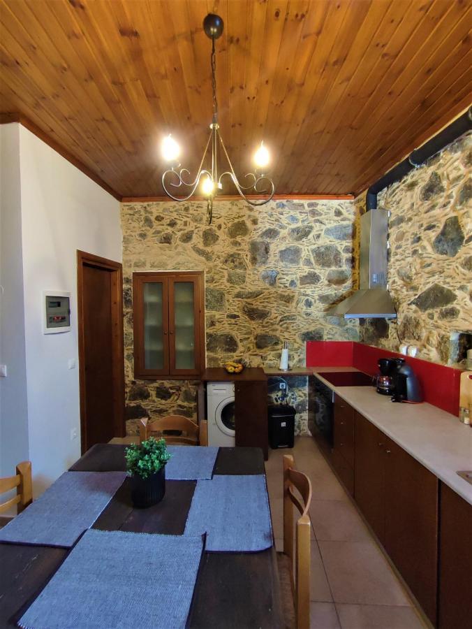 Grandma Agatha & Virginia'S Stonehouse Apartman Kefáli Kültér fotó
