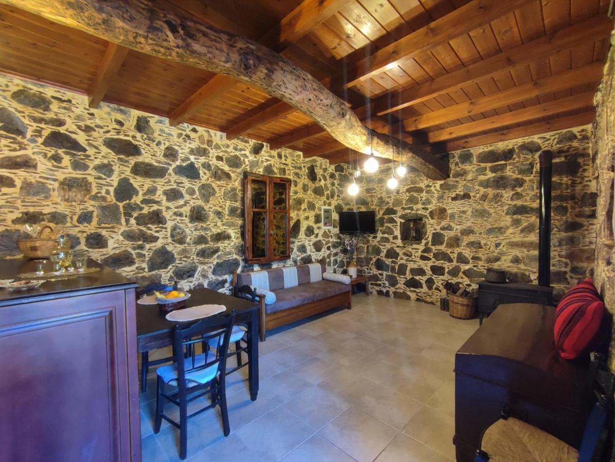 Grandma Agatha & Virginia'S Stonehouse Apartman Kefáli Szoba fotó