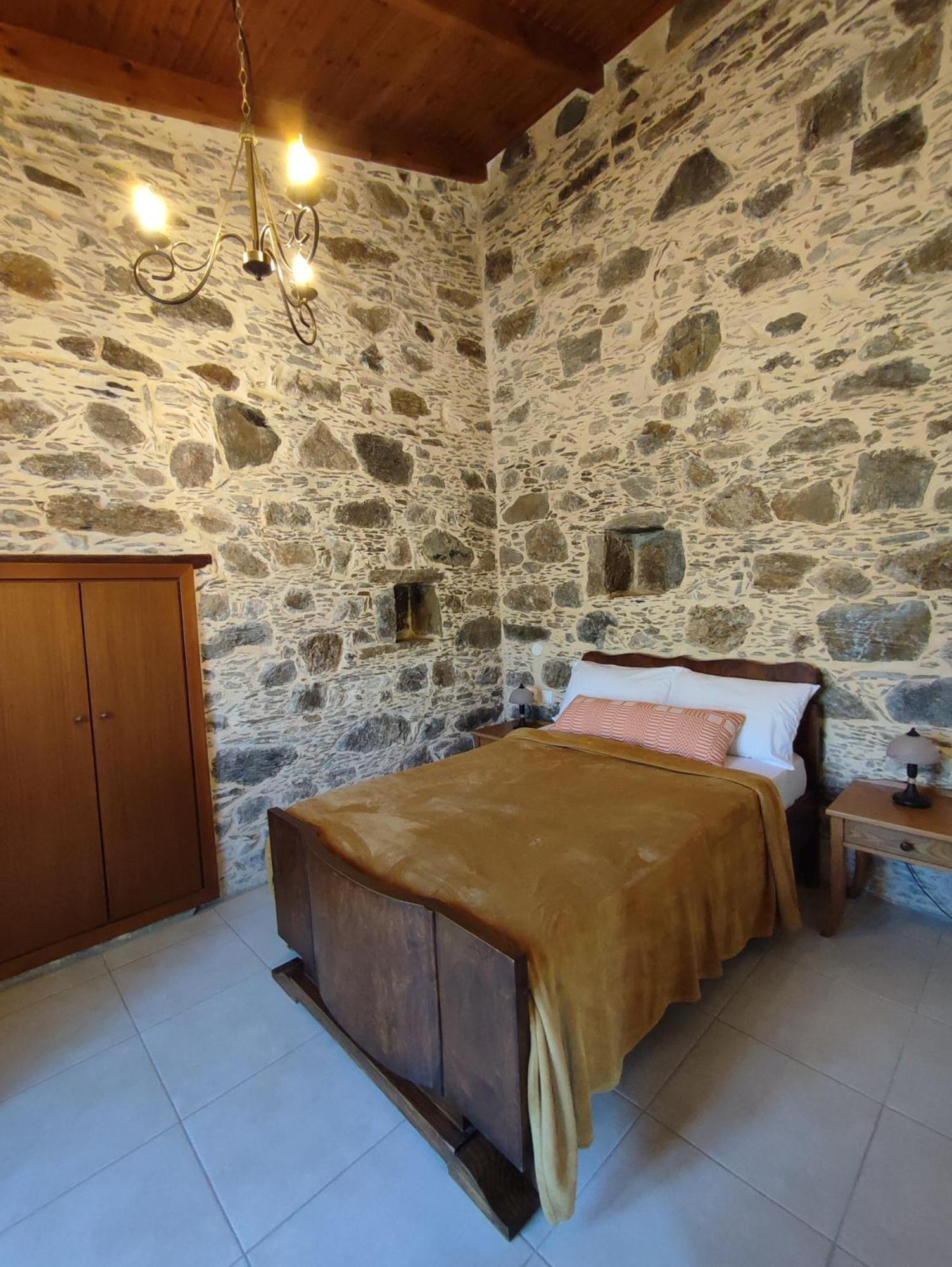 Grandma Agatha & Virginia'S Stonehouse Apartman Kefáli Szoba fotó